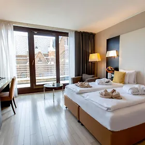 Otel Lion's Garden ****